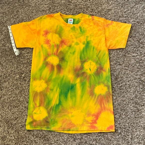 Tie-dye t-shirt NWOT - Picture 5 of 7